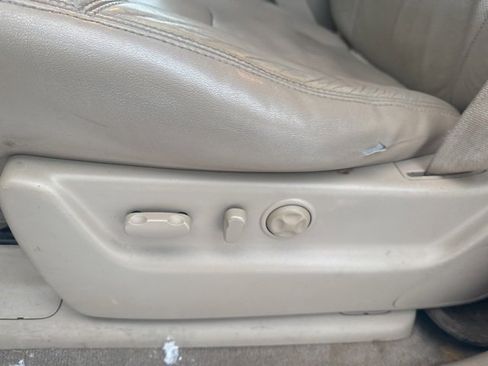 Used 2013 GMC Yukon XL Denali image 39