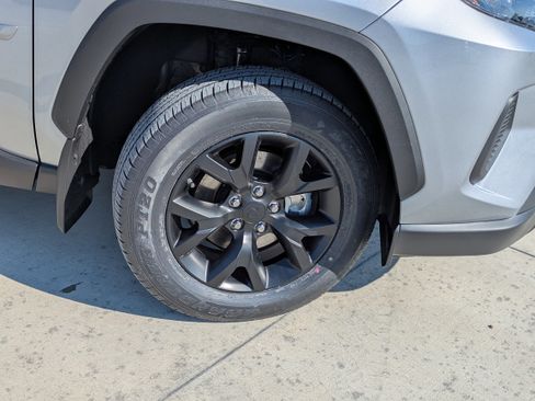 New 2025 Toyota RAV4 LE image 9