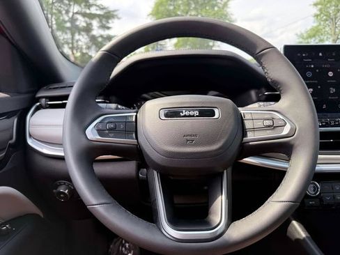 Certified 2025 Jeep Compass Limited AWD/4WD image 21