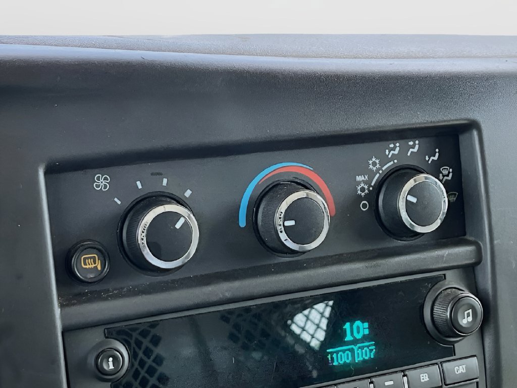 Used 2024 Chevrolet Express 2500 w/ Driver Convenience Package RWD image 15
