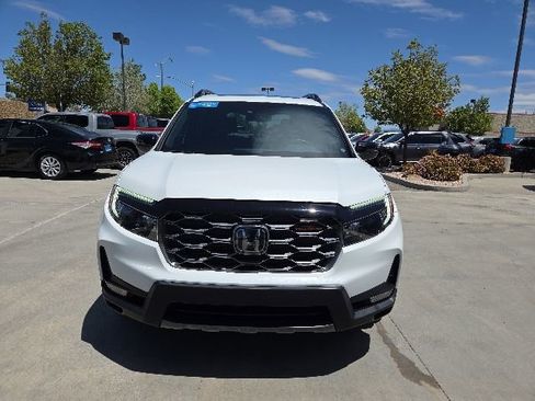 Certified 2022 Honda Passport TrailSport image 3