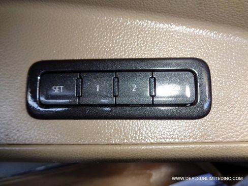 Used 2019 Chevrolet Suburban LT AWD/4WD image 12