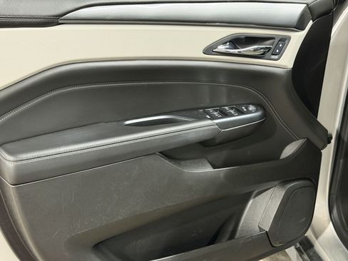 Used 2014 Cadillac SRX FWD image 12