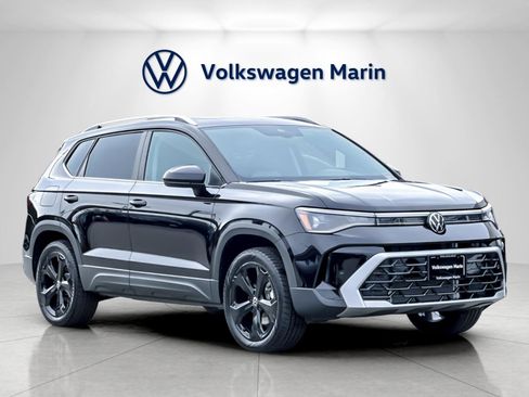 New 2026 Volkswagen Taos SEL image 7