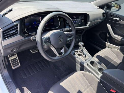 Used 2024 Volkswagen Jetta Sport FWD image 4