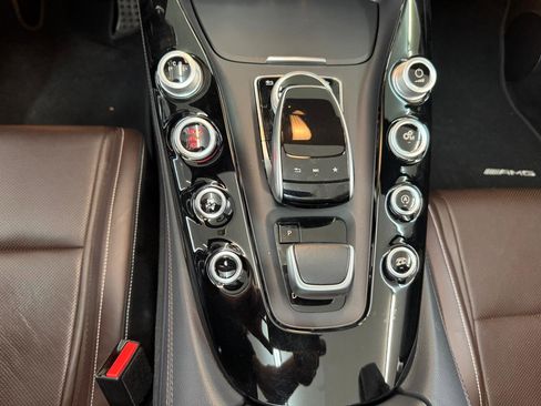 Used 2018 Mercedes-Benz AMG GT Roadster w/ Lane Tracking Package image 19