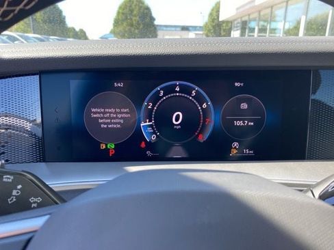 New 2025 Volkswagen Tiguan SE image 30