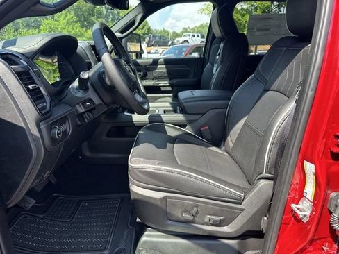New 2026 RAM 2500 Limited AWD/4WD image 9