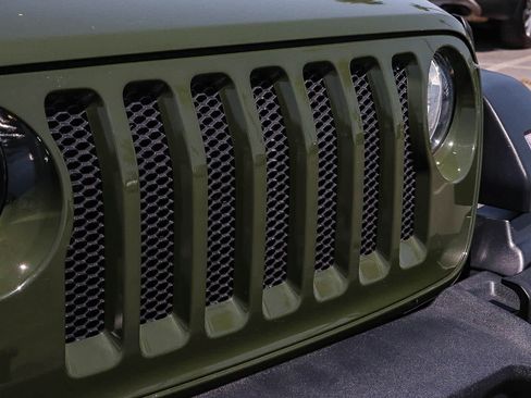 Used 2023 Jeep Wrangler Sport AWD/4WD image 6