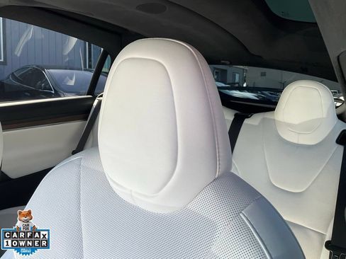 Used 2022 Tesla Model X AWD/4WD image 17