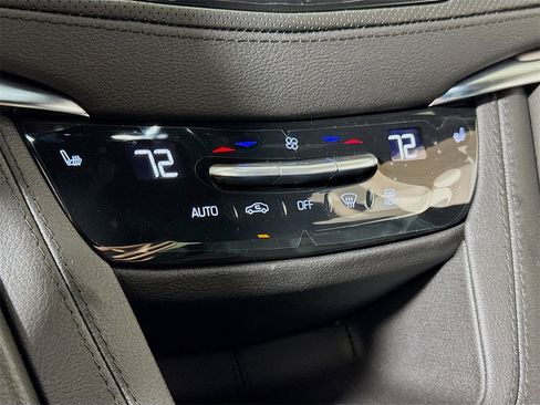 New 2026 Cadillac XT5 Luxury w/ LPO, ONYX Package image 10