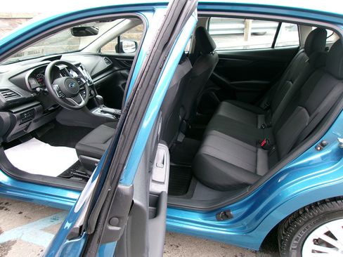 Used 2017 Subaru Impreza 2.0i Premium image 14