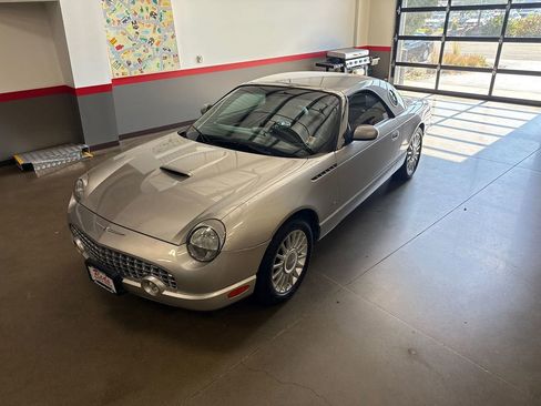 Used 2004 Ford Thunderbird image 44
