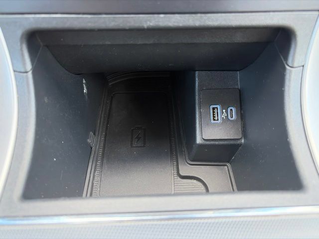Used 2022 Ford Edge SEL w/ Convenience Package AWD/4WD image 23
