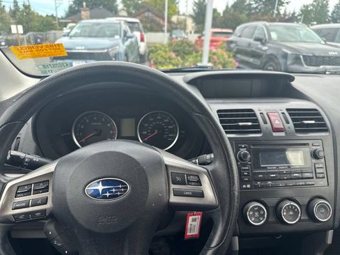 Used 2015 Subaru Forester 2.5i AWD/4WD image 8