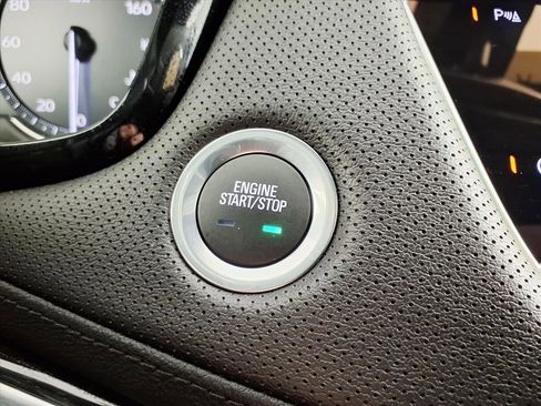 Certified 2021 Cadillac XT5 Premium Luxury image 23