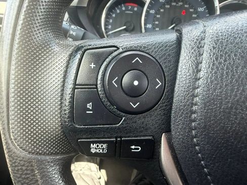 Used 2015 Toyota Corolla LE FWD image 13