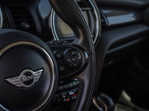 Used 2018 MINI Cooper S FWD image 18