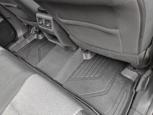 Used 2021 Nissan Rogue S AWD/4WD image 20