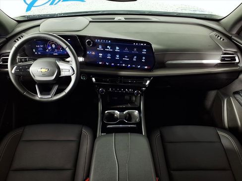 Used 2024 Chevrolet Traverse LT image 13