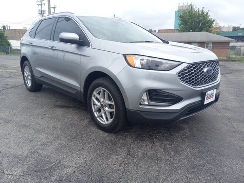 Used 2024 Ford Edge SEL w/ Convenience Package AWD/4WD image 3
