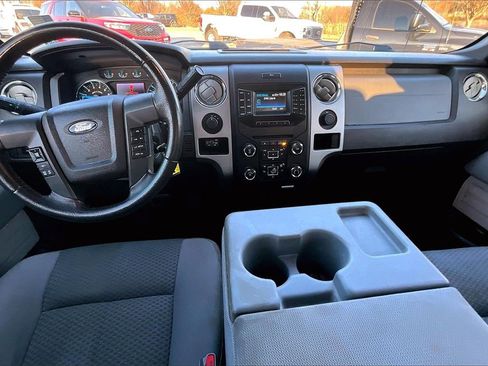 Used 2014 Ford F150 XLT w/ XLT Chrome Package image 13