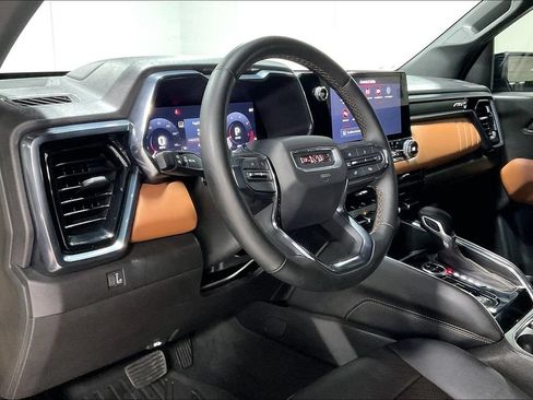 Used 2024 GMC Canyon AT4 w/ AT4 Premium Package AWD/4WD image 16