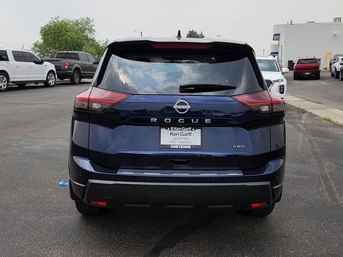 Used 2025 Nissan Rogue SV AWD/4WD image 20