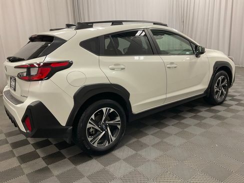 Used 2024 Subaru Crosstrek 2.0i Premium image 2