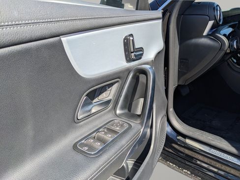 Used 2025 Mercedes-Benz CLA 250 image 19