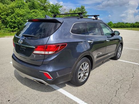 Used 2017 Hyundai Santa Fe SE FWD image 6