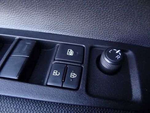 Used 2025 Toyota Corolla LE image 13