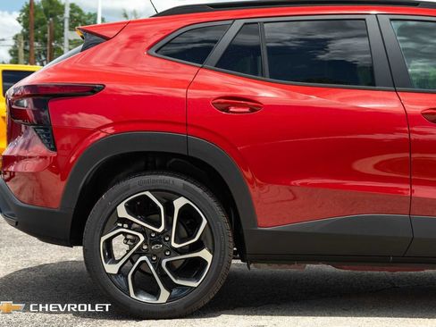 New 2026 Chevrolet Trax RS FWD image 5