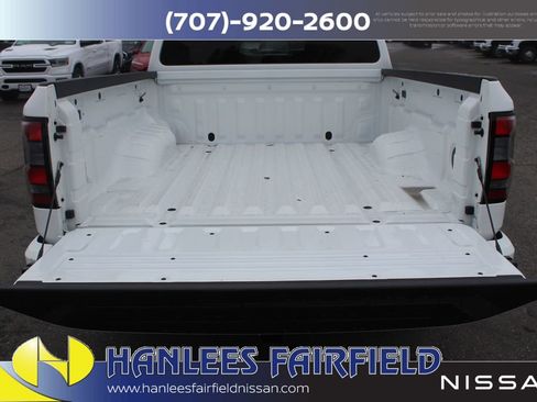Used 2023 Nissan Frontier SV w/ Tow Package image 10