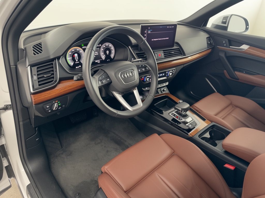 Used 2024 Audi Q5 e Premium w/ Convenience Package AWD/4WD image 4