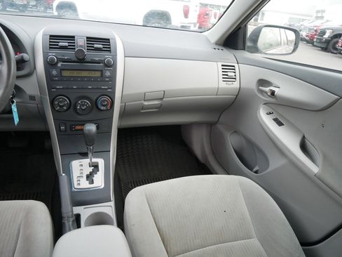 Used 2010 Toyota Corolla LE image 14