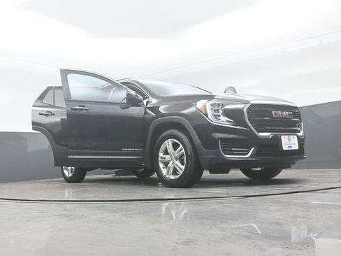 Used 2023 GMC Terrain SLE w/ Driver Convenience Package AWD/4WD image 33