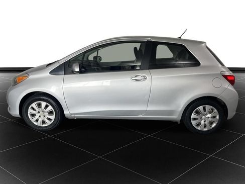 Used 2012 Toyota Yaris LE FWD image 2