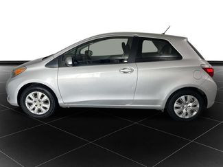 Used 2012 Toyota Yaris LE FWD video 2