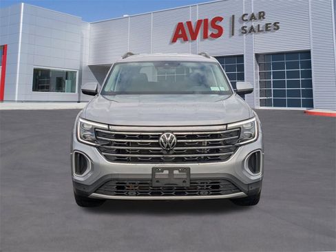 Used 2025 Volkswagen Atlas SE image 10