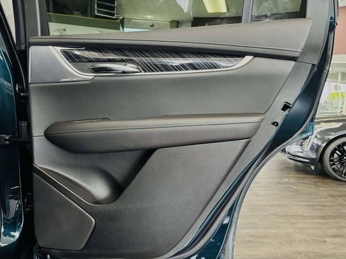 Used 2024 Cadillac XT6 Premium Luxury w/ Technology Package FWD image 36