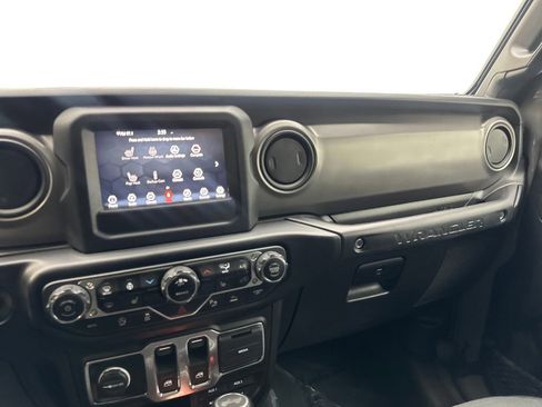 Used 2023 Jeep Wrangler Willys image 49