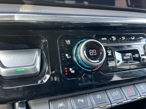 Used 2024 GMC Sierra 1500 Denali w/ Denali Reserve Package image 23