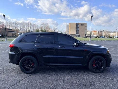Used 2016 Jeep Grand Cherokee SRT image 6