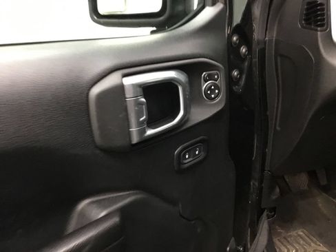 Used 2021 Jeep Wrangler Unlimited Sport AWD/4WD image 8
