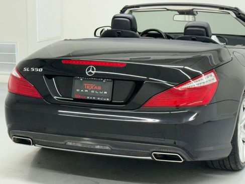Used 2014 Mercedes-Benz SL 550 image 30