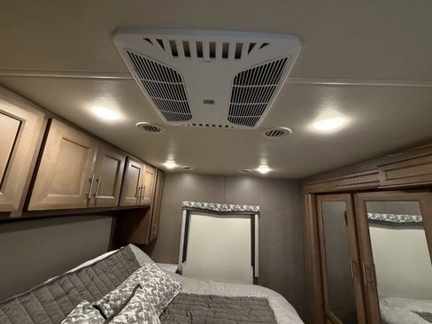 Used 2021 Ford F550 4x4 Regular Cab Super Duty w/ XLT Value Package image 77