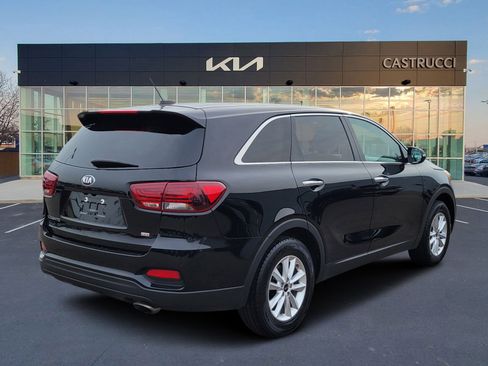 Used 2019 Kia Sorento L image 4