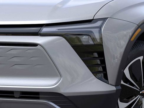 New 2025 Chevrolet Blazer EV LT image 10