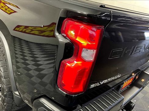 Used 2020 Chevrolet Silverado 2500 High Country w/ Technology Package image 26